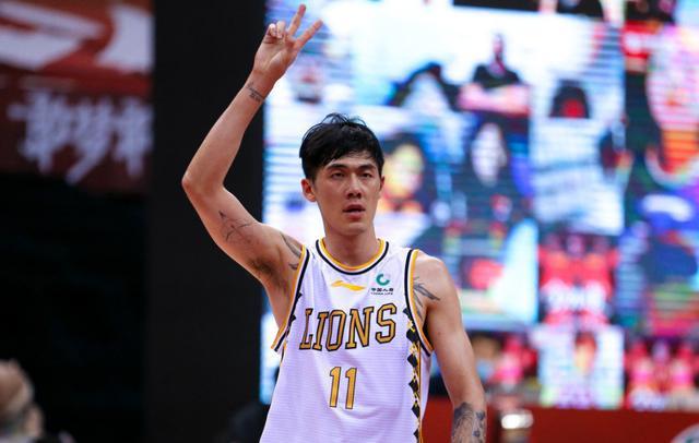 今夜纽约尼克斯调整名单以备CBA常规赛，外线爆发环节打磨，信心回归，纪律约束更严格的简单介绍