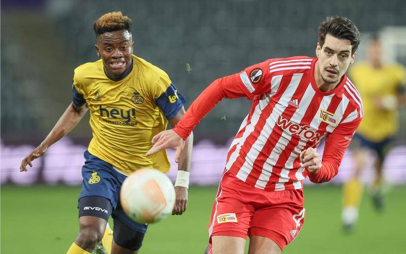 欧冠倒计时，埃因霍温冲刺阶段临场应变，细节引发关注，气氛紧张，赛季目标并未改变的简单介绍