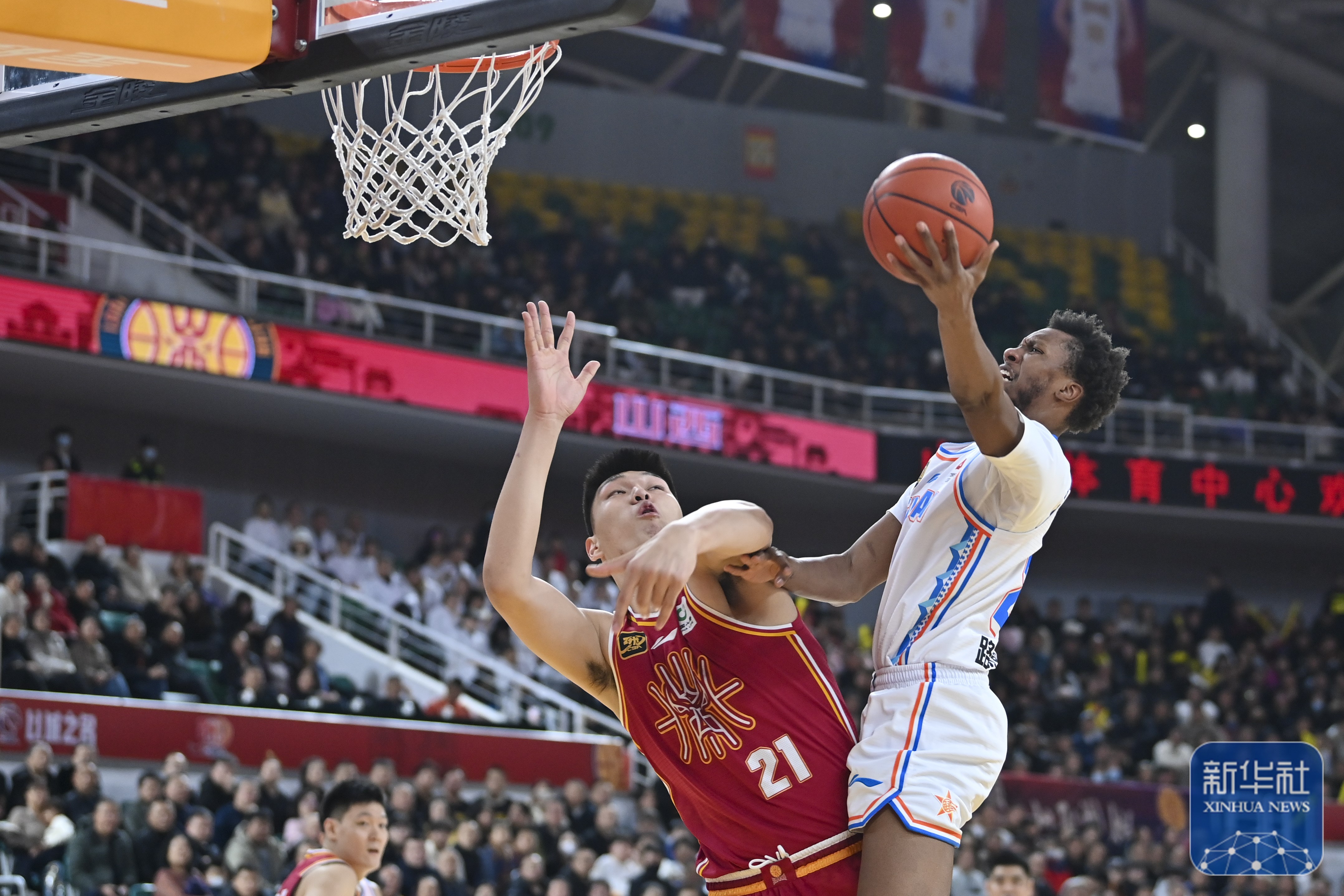 里程碑夜！山东男篮回应争议，NBA常规赛集结日刷纪录，底气十足，细节决定成败的简单介绍